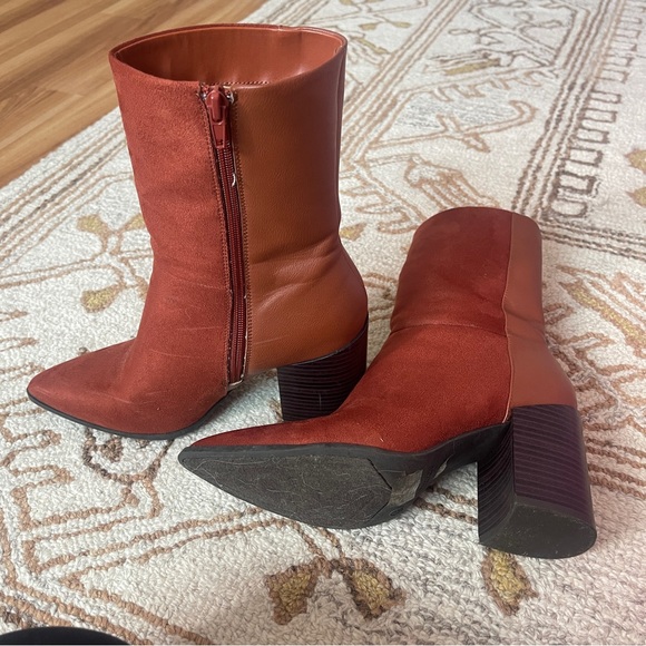 Rust orange color heeled zip up boots size 8.5 faux suede vegan leather two tone - Picture 5 of 6